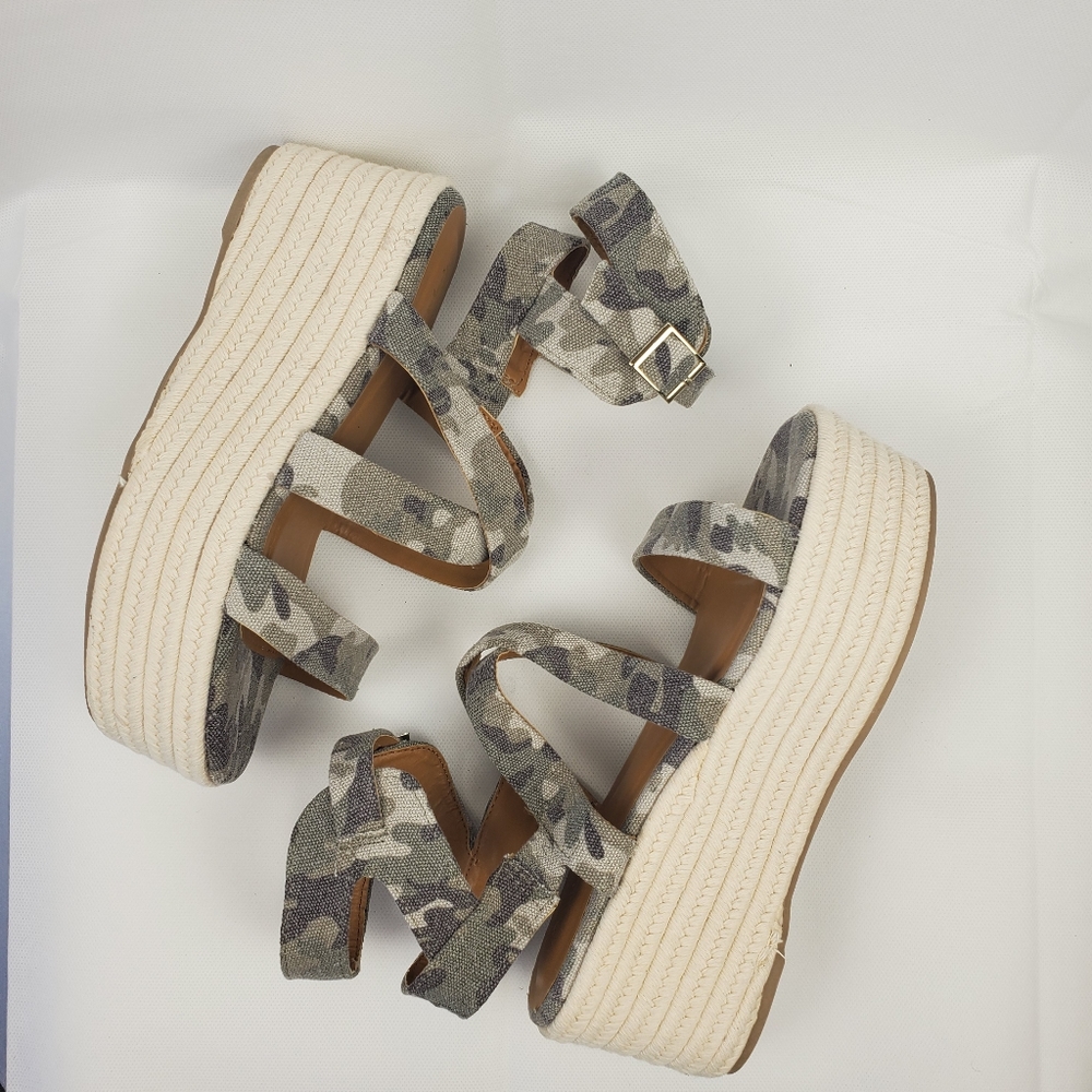 Camouflage wedges
